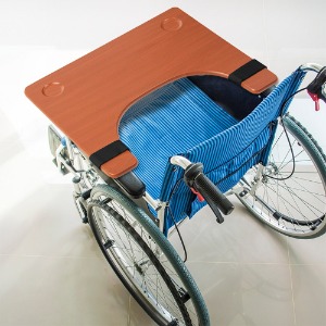 케어메이트 휠체어테이블 CM-503 CM-504 선택형 휠체어식탁